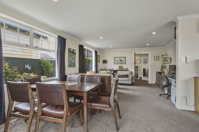 Photo of property in 11 Hargest Crescent, Saint Kilda, Dunedin, 9012