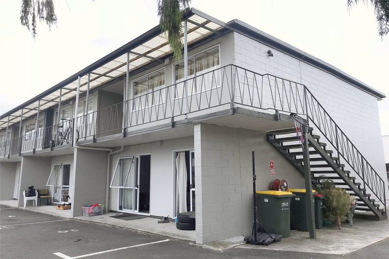 Photo of property in 10/3 Tralee Place, Hillcrest, Hamilton, 3216