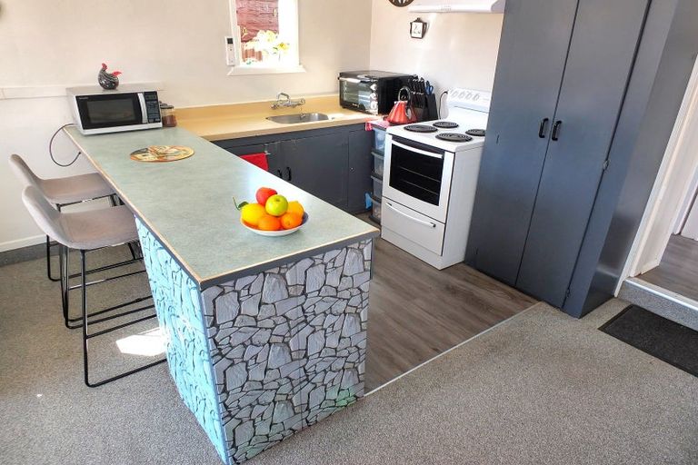 Photo of property in 15 Te Awa Street, Foxton Beach, Foxton, 4815