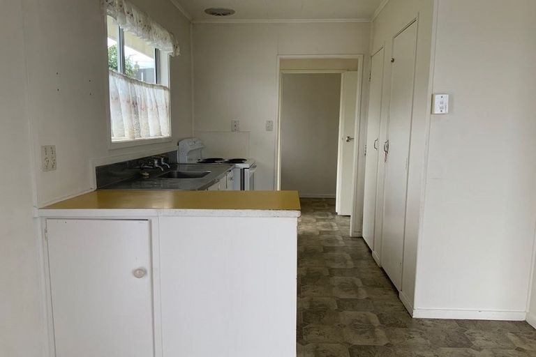 Photo of property in 12 Emere Place, Meremere, Mercer, 2474