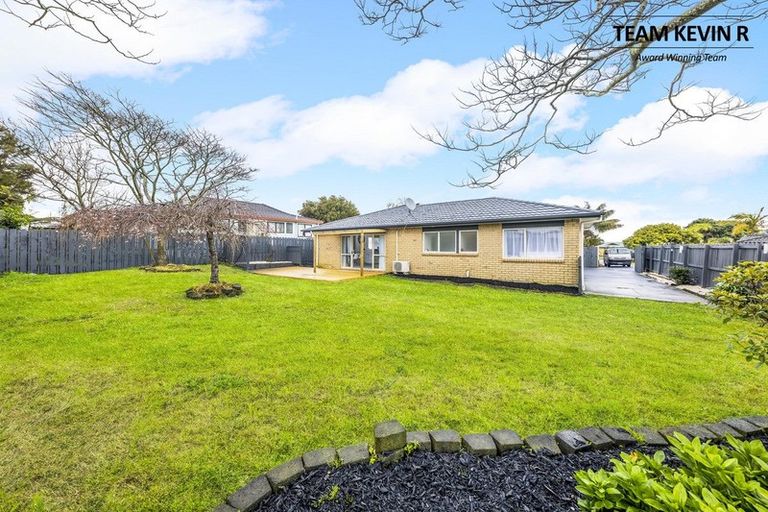 Photo of property in 5 Reyland Close, Weymouth, Auckland, 2103