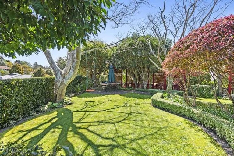 Photo of property in 28 Rossiter Crescent, Lynmouth, New Plymouth, 4310