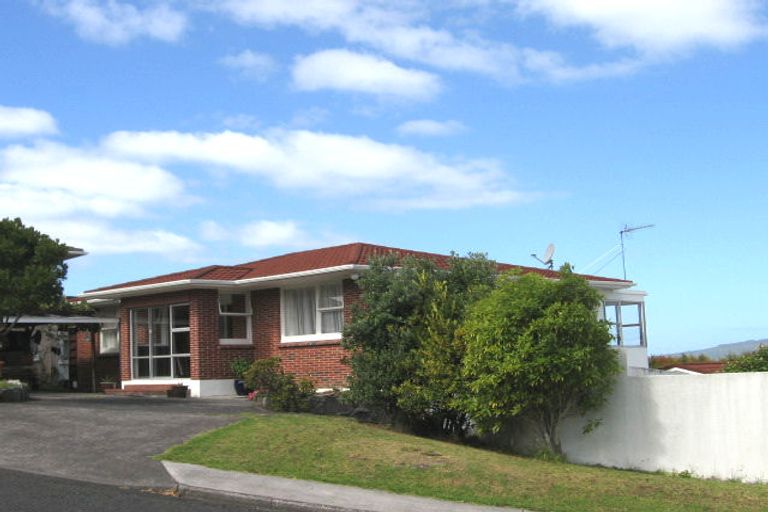 Photo of property in 7 Seaview Road, Castor Bay, Auckland, 0620