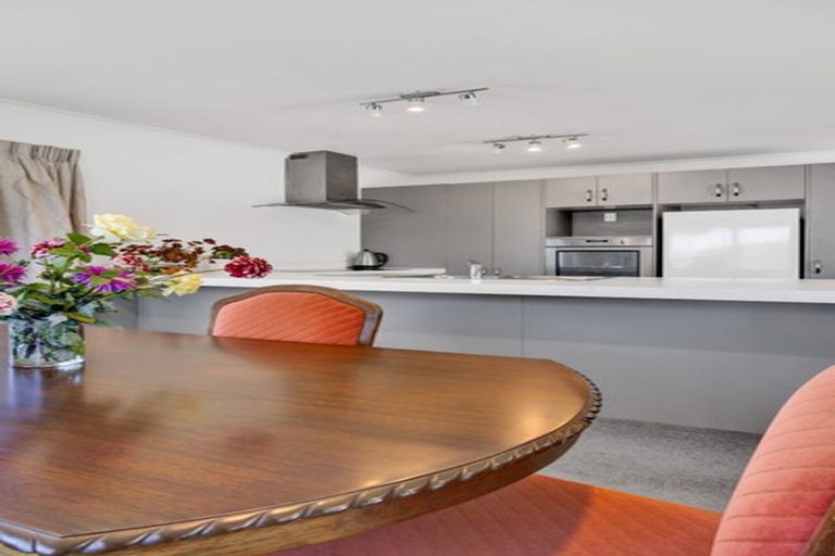 Photo of property in 17 Mcnaughton Street, Waitara, 4320