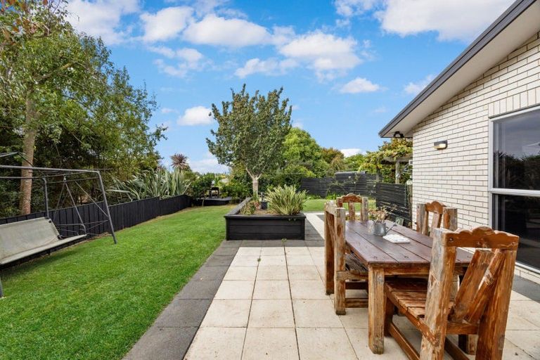 Photo of property in 22 Santiago Place, Flagstaff, Hamilton, 3210