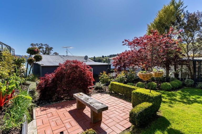 Photo of property in 40 Marine Parade, Macandrew Bay, Dunedin, 9014