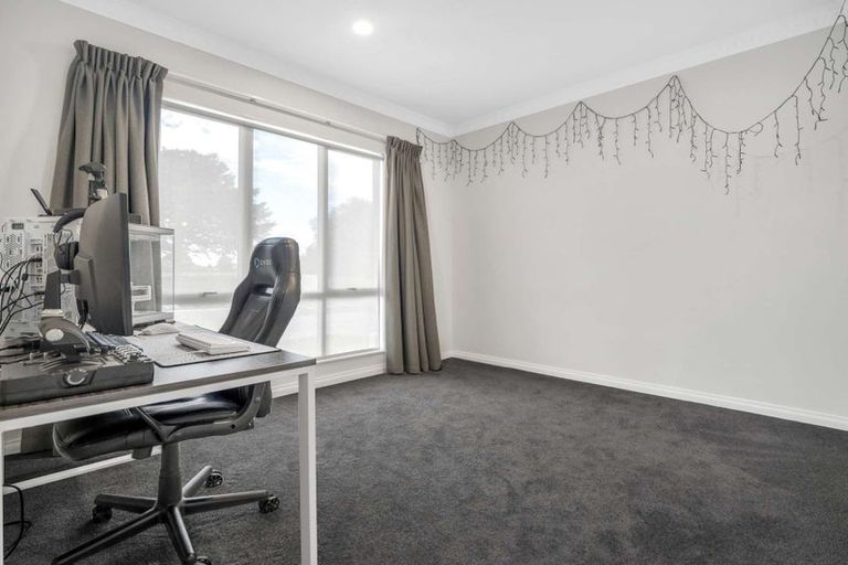 Photo of property in 39 Caversham Drive, Rototuna, Hamilton, 3210