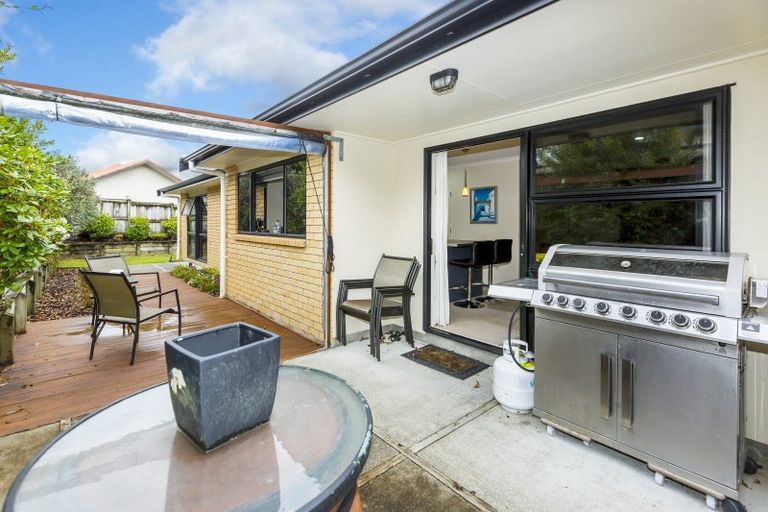 Photo of property in 15 Ormrod Grove, Riverstone Terraces, Upper Hutt, 5018