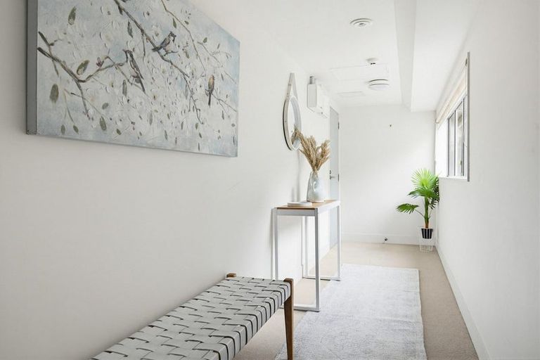 Photo of property in The Capital, 12/370 Oriental Parade, Oriental Bay, Wellington, 6011