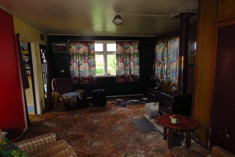 Photo of property in 9 Main Road, Hector, 7822