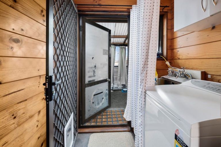 Photo of property in 3b Jet Place, Pukehangi, Rotorua, 3015