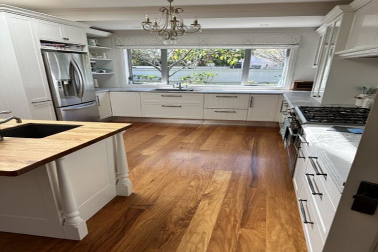 Photo of property in 20 Golf Road, Heretaunga, Upper Hutt, 5018