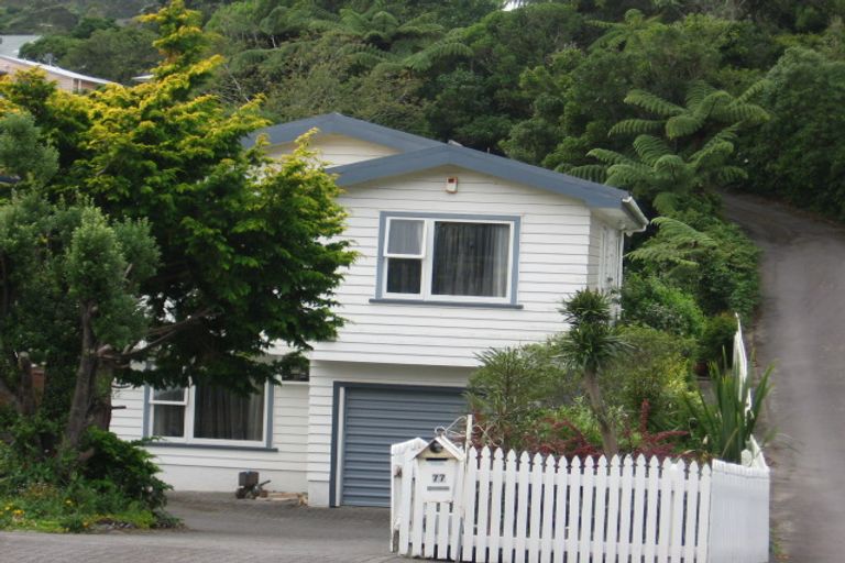Photo of property in 77 Simla Crescent, Khandallah, Wellington, 6035