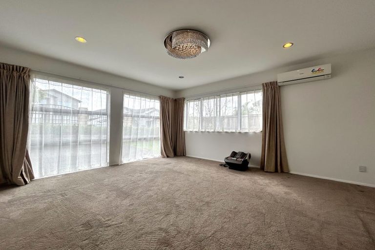 Photo of property in 10 Irongate Avenue, Ranui, Auckland, 0612
