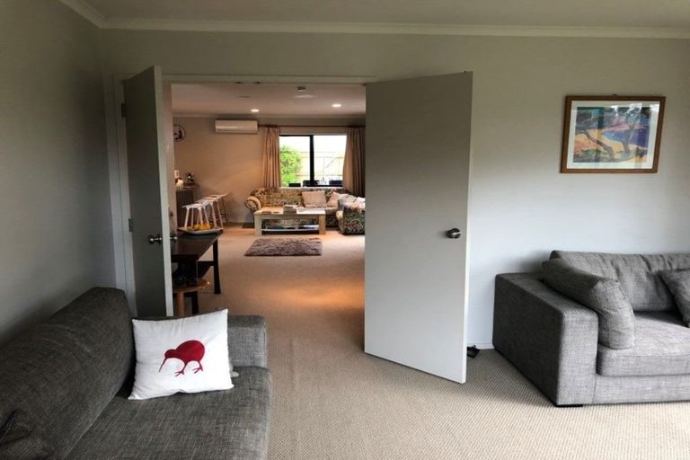 Photo of property in 22 Tuihana Drive, Papamoa Beach, Papamoa, 3118