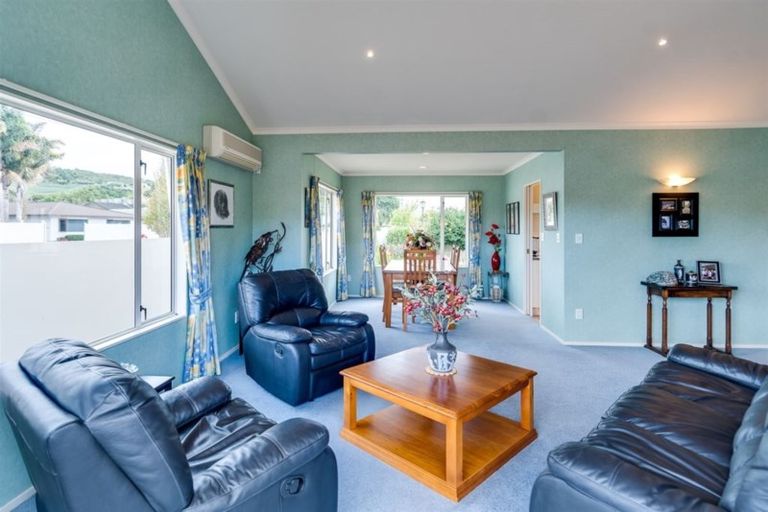 Photo of property in 14 Alderney Way, Taradale, Napier, 4112