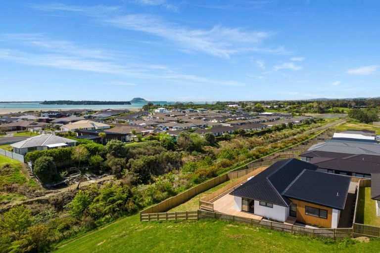 Photo of property in 45 Ridge Drive, Omokoroa, 3114