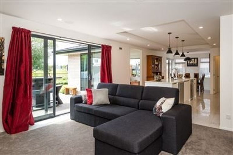 Photo of property in 28a Springwater Avenue, Northwood, Christchurch, 8051