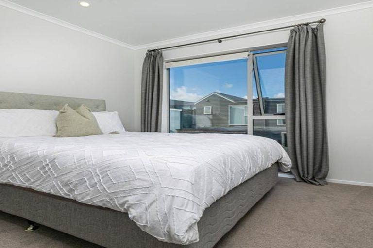 Photo of property in 47 Glidepath Road, Hobsonville, Auckland, 0616