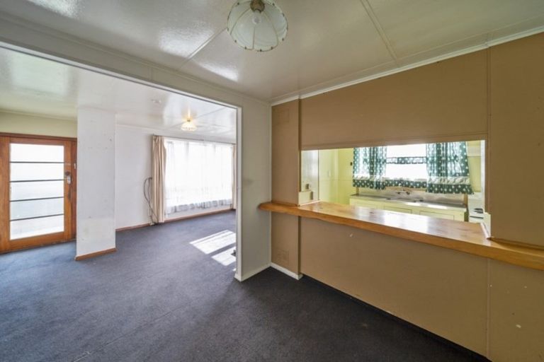 Photo of property in 3 Mcguire Street, Hawera, 4610