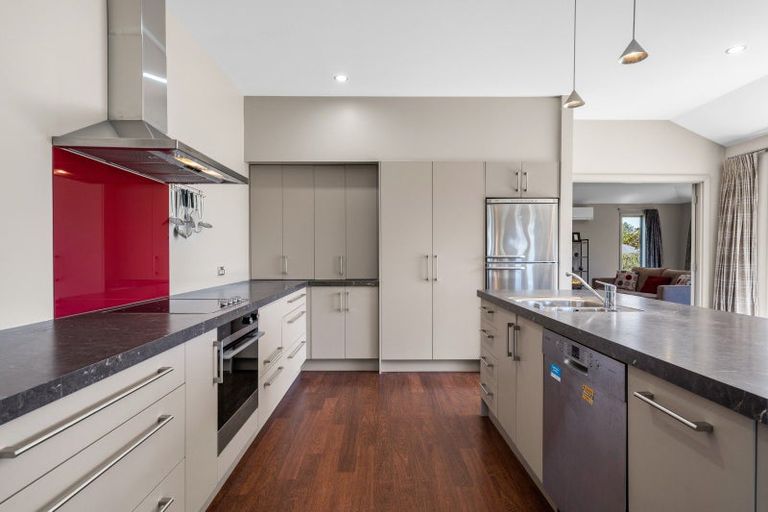 Photo of property in 2 Woodstock Place, Stoke, Nelson, 7011