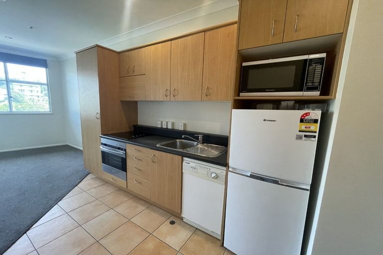 Photo of property in Terrace Garden Apartments, 9a/120 The Terrace, Wellington Central, Wellington, 6011