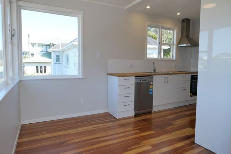 Photo of property in 132 Broderick Road, Johnsonville, Wellington, 6037