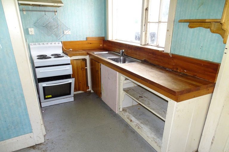 Photo of property in 36 Brown Street, Strathern, Invercargill, 9812