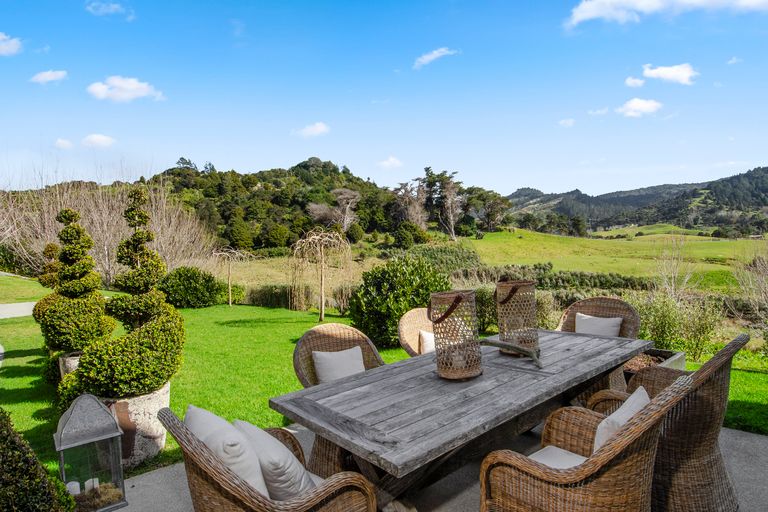 Photo of property in 395a Matakana Valley Road, Matakana, Warkworth, 0985