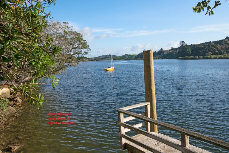 Photo of property in 10 Harbour View Road, Point Wells, Warkworth, 0986