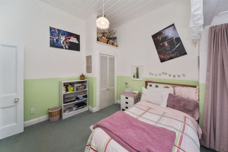 Photo of property in 1 Hunter Street, Hawera, 4610