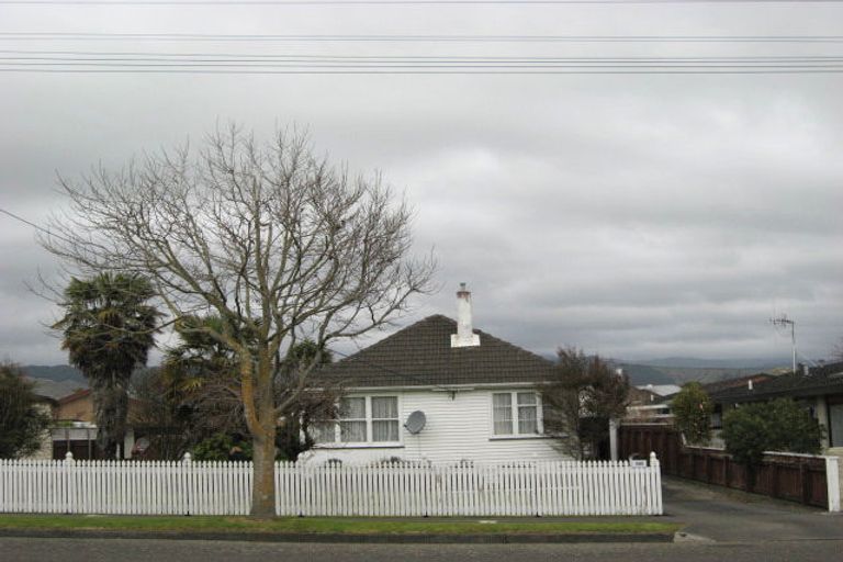 Photo of property in 130 Winchester Street, Levin, 5510