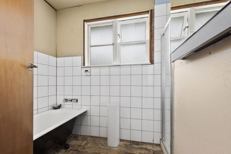 Photo of property in 5 Camp Street, Silverstream, Upper Hutt, 5019