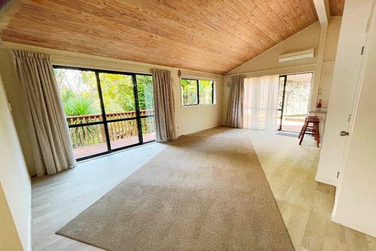 Photo of property in 85 Park Rise, Campbells Bay, Auckland, 0630