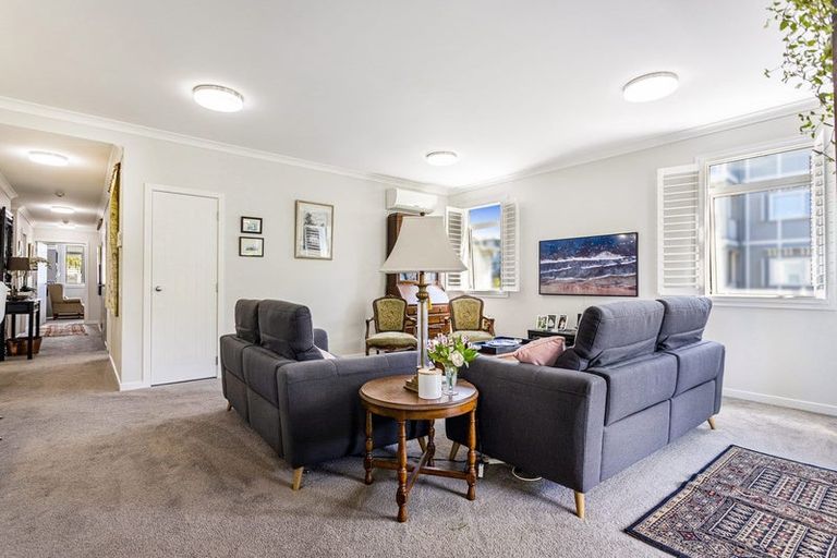 Photo of property in 16 Eaves Bush Parade, Orewa, 0931