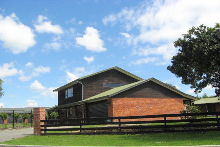 Photo of property in 5 Woodglen Drive, Woodend, 7610