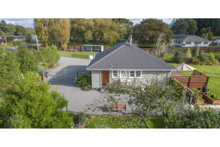 Photo of property in 101 Kainga Road, Kainga, Christchurch, 8083