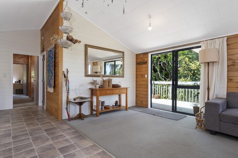 Photo of property in 4 Koutunui Road, Athenree, Katikati, 3177