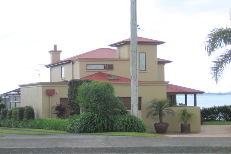 Photo of property in 43 Omokoroa Road, Omokoroa, 3114