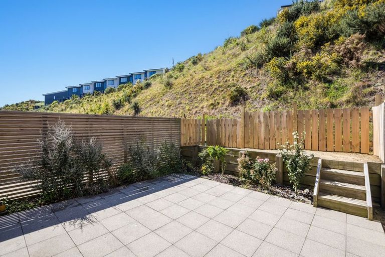 Photo of property in 25 Holystone Road, Whitby, Porirua, 5024