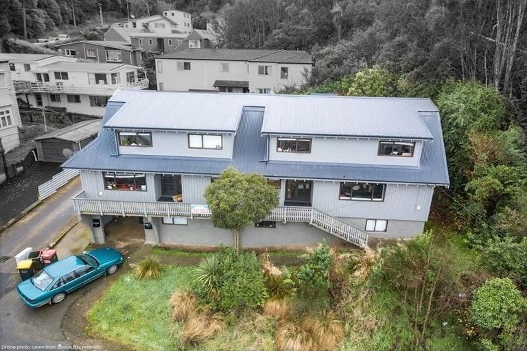 Photo of property in 2 Cosy Dell Road, North Dunedin, Dunedin, 9016