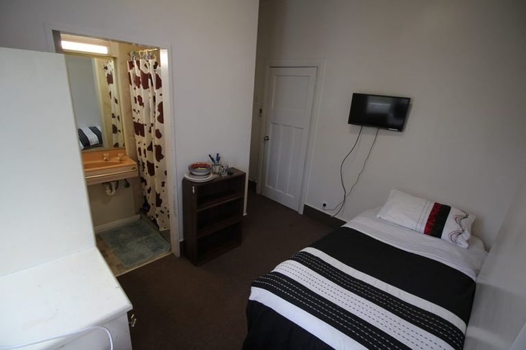 Photo of property in Carillion/the Knoll, 33 Thompson Street, Mount Cook, Wellington, 6011