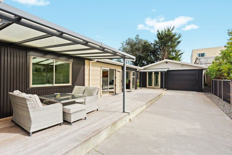 Photo of property in 50 Seaview Road, Paraparaumu Beach, Paraparaumu, 5032