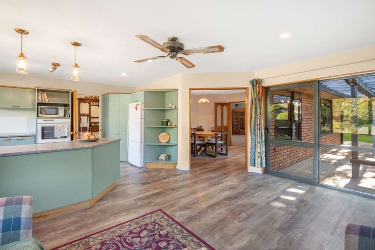 Photo of property in 15 Hemingford Place, Halswell, Christchurch, 8025