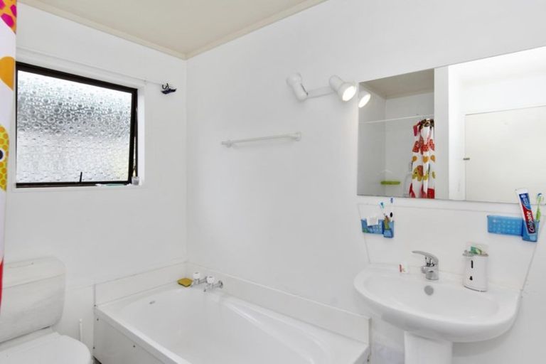 Photo of property in 4 Olivine Street, Poike, Tauranga, 3112