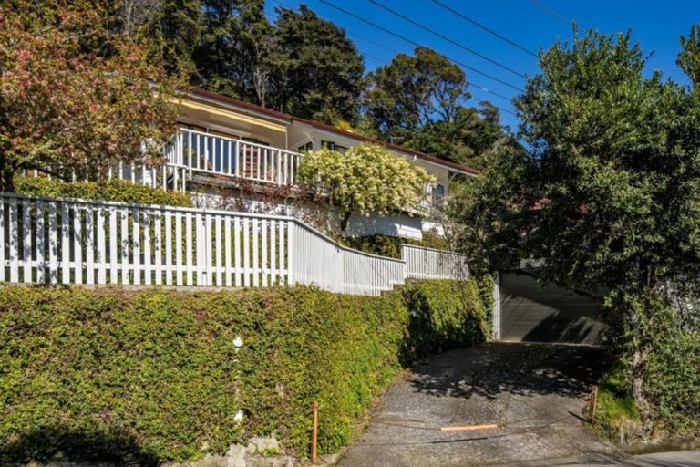 Photo of property in 36 Moana Road, Days Bay, Lower Hutt, 5013
