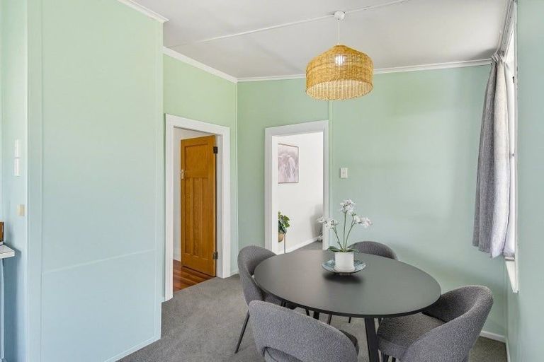 Photo of property in 106 Queen Street West, Levin, 5510