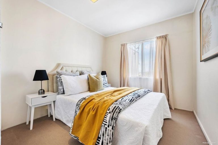 Photo of property in 2/21 Aliford Avenue, One Tree Hill, Auckland, 1061