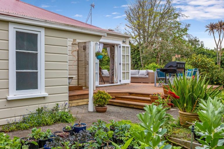 Photo of property in 840 Pukearuhe Road, Waiiti, Urenui, 4377