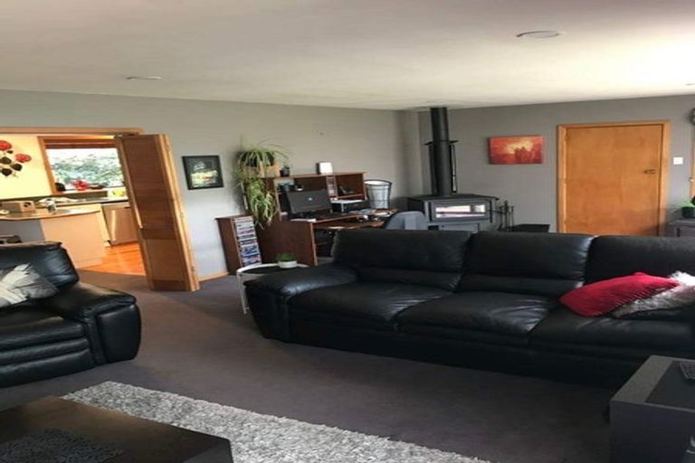 Photo of property in 22 Liverton Crescent, Bishopdale, Christchurch, 8053